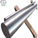 Как процесс ковки влияет на свойства титанового прутка?